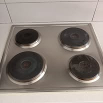 Sparkling clean stove after Langa Cleaning service